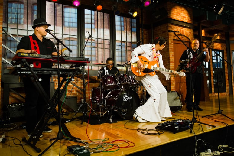 Gallery photo 3 of ELVIS & The Experience