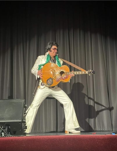 Gallery photo 7 of Elvis Time, Starring Steve Mitchell