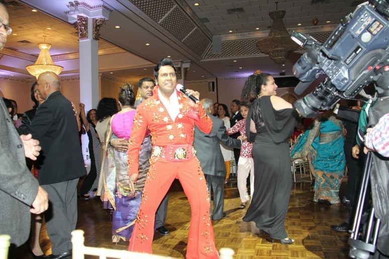 Gallery photo 3 of Elvis Tribute Artist Lorensz Francke