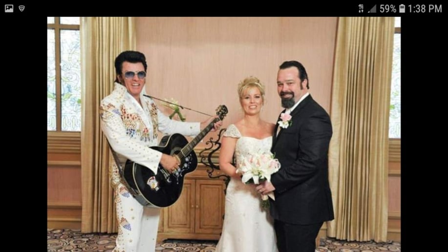 Gallery photo 5 of Elvis in Vegas - Greg Miller