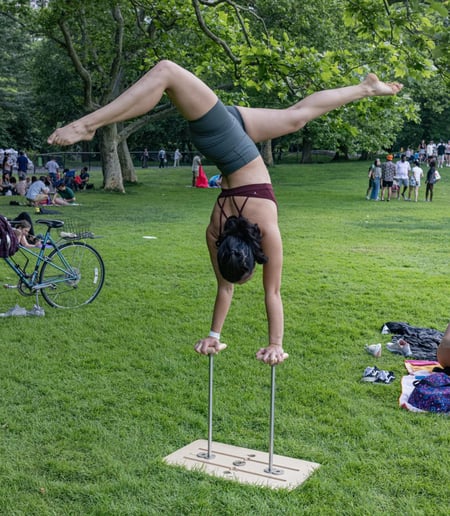 Gallery photo 9 of Elyse Jenkins - Hand Balancer