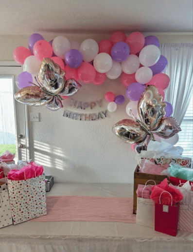Gallery photo 9 of Emerald Balloon Designs