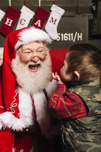 Gallery photo 3 of Emerald City Santa