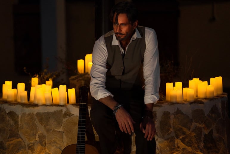 Gallery photo 10 of Emilio Modern Gypsy-Flamenco Fusión