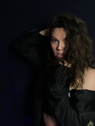 Gallery photo 3 of Emma Rae
