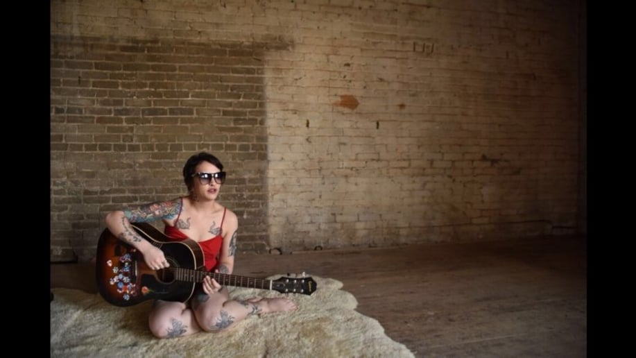 Gallery photo 1 of Emma Hefkey