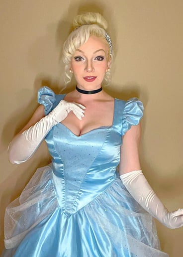 Gallery photo 10 of Enchanted Mirror Princess Performers