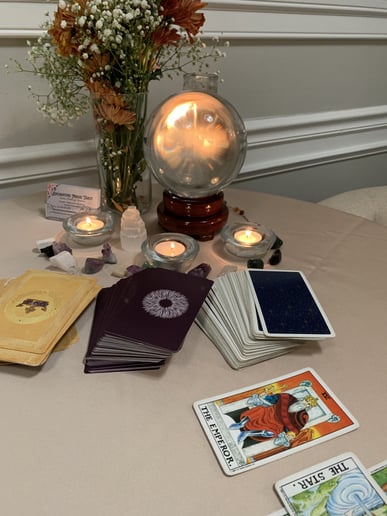 Gallery photo 2 of Enchanting Magic Tarot