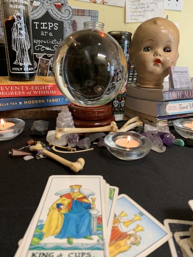 Gallery photo 6 of Enchanting Magic Tarot