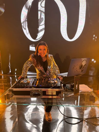 Gallery photo 5 of Energetic Event DJ
