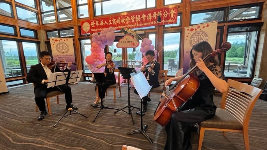 Gallery photo 8 of Ensemble Affectionato