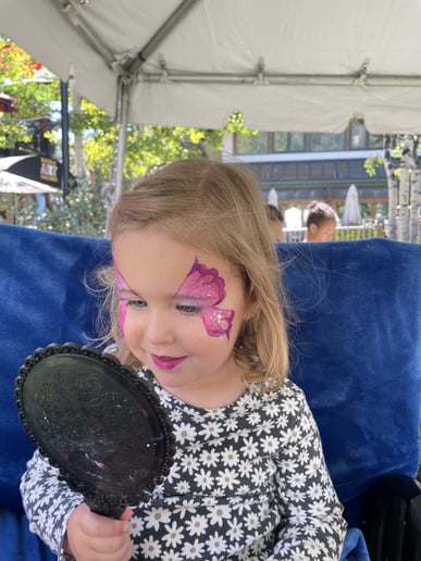 Gallery photo 3 of Ann Lykins Entertainment