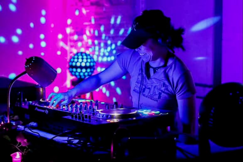 Gallery photo 1 of DJ Panda