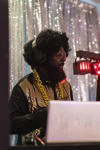 Gallery photo 8 of Entertainment To Remember DJ Service