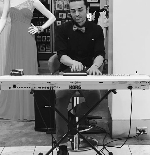 Gallery photo 4 of Entertainment with Elegance