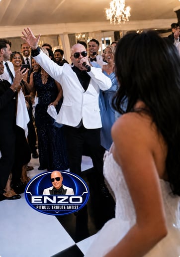 Gallery photo 10 of Elvis Tribute Artist & Pitbull Party Show — Enzo