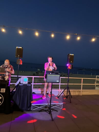 Gallery photo 7 of Epic Karaoke
