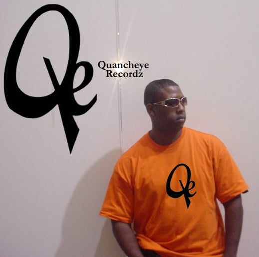 Gallery photo 3 of Equan