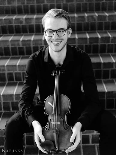 Gallery photo 1 of Eric The Violinist