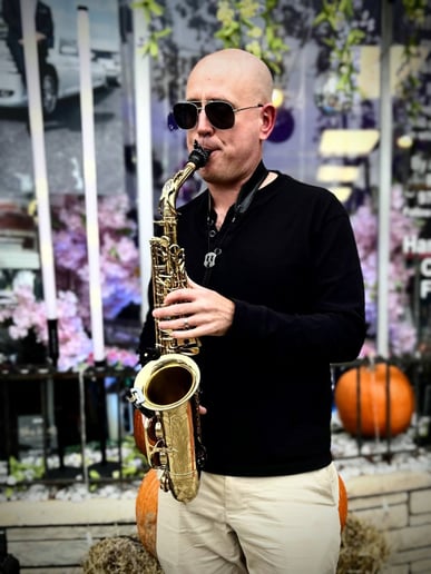 Gallery photo 4 of Erik Donough - Elegant Saxophone & Classical Flute for Elite Events