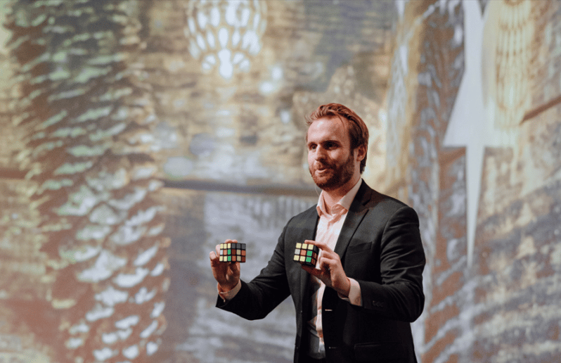 Gallery photo 10 of Erik Helgeson Magic