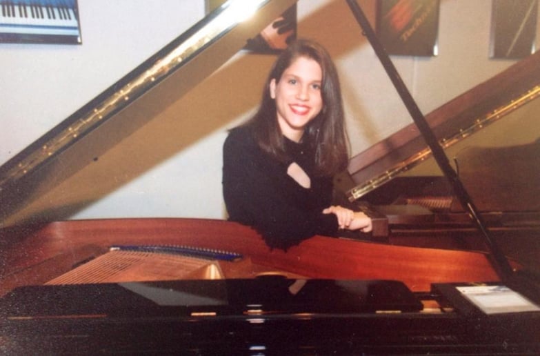 Gallery photo 7 of Erin Carere