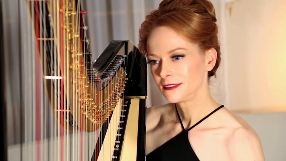 Gallery photo 5 of Erin Hill - Harpist & Singer