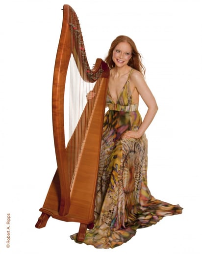 Gallery photo 7 of Erin Hill - Harpist & Singer