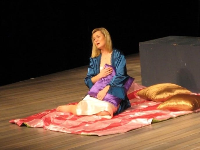 Gallery photo 4 of Erin Nafziger, soprano