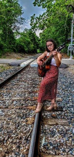 Gallery photo 3 of Erin Rocc