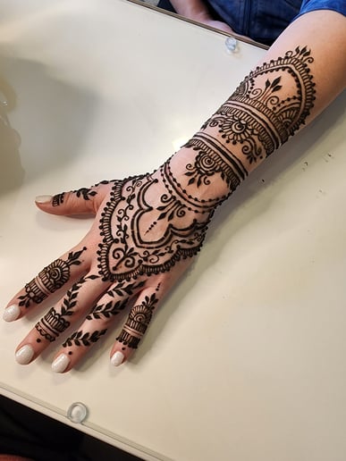 Gallery photo 5 of Essential Henna By V