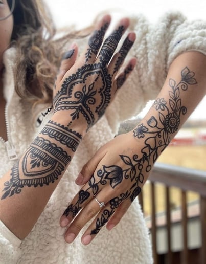 Gallery photo 8 of Essential Henna By V