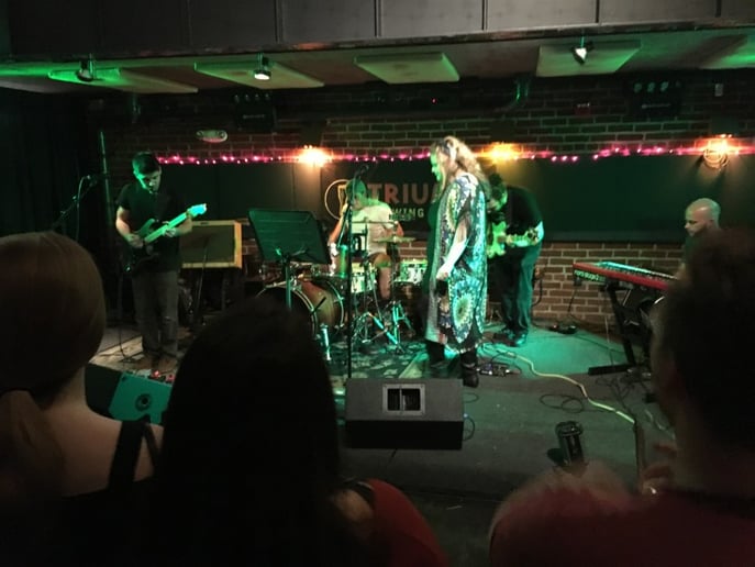 Gallery photo 3 of Essie & the Big Chill