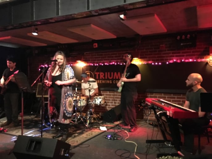 Gallery photo 5 of Essie & the Big Chill