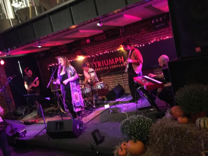 Gallery photo 6 of Essie & the Big Chill