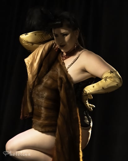 Gallery photo 2 of Esther De Ville