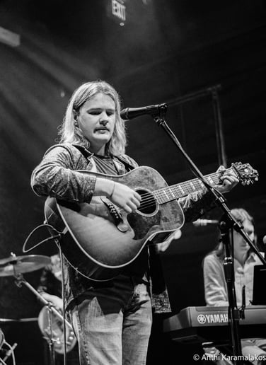 Gallery photo 4 of Ethan Lake Music