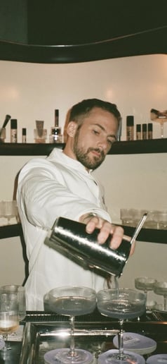 Gallery photo 4 of Barmaid’s Choice