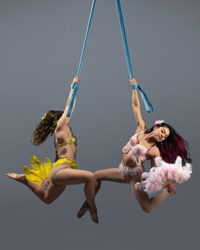 Gallery photo 1 of Evelyn Violetear