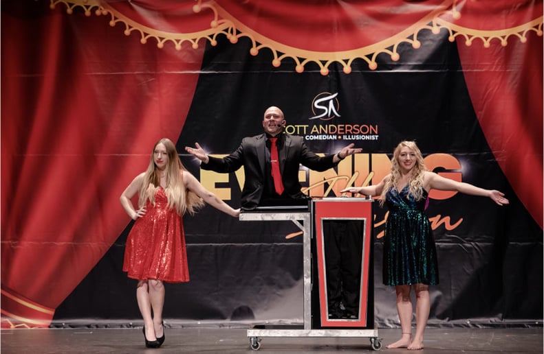 Gallery photo 2 of Scott Anderson's Evening of Illusion