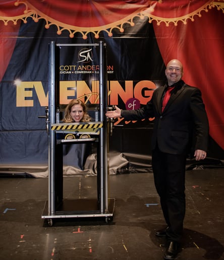 Gallery photo 6 of Scott Anderson's Evening of Illusion