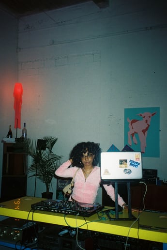 Gallery photo 2 of J Mami Popo Event DJ (All Genres)