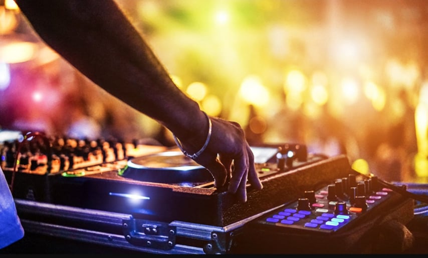Gallery photo 1 of Event DJ
