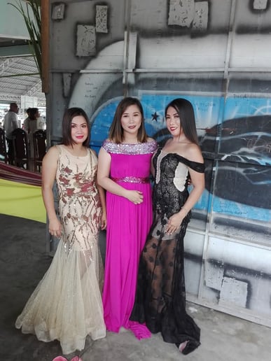 Gallery photo 3 of Pinay Singer and Host of WA
