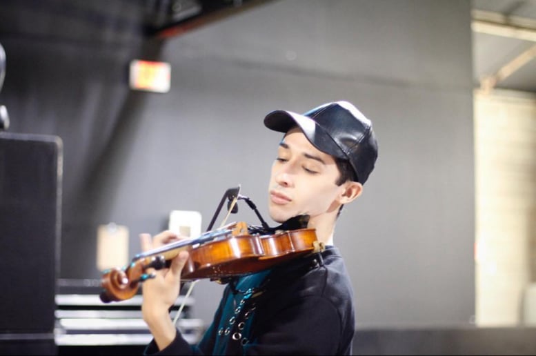 Gallery photo 1 of Event Violinist, Erik Olmos