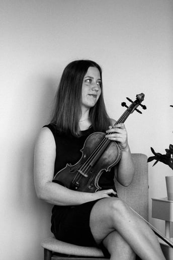 Gallery photo 1 of Sophie Thiessen, DFW Violinist