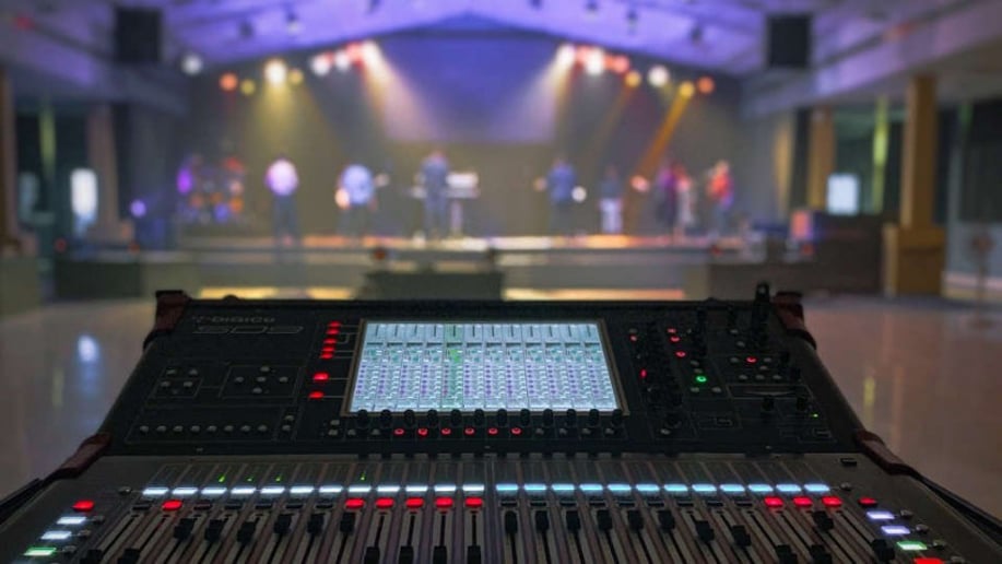 Gallery photo 15 of Evolution Band & DJ Entertainment