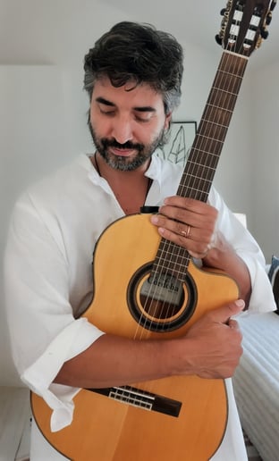 Gallery photo 8 of Exciting Spanish Guitar