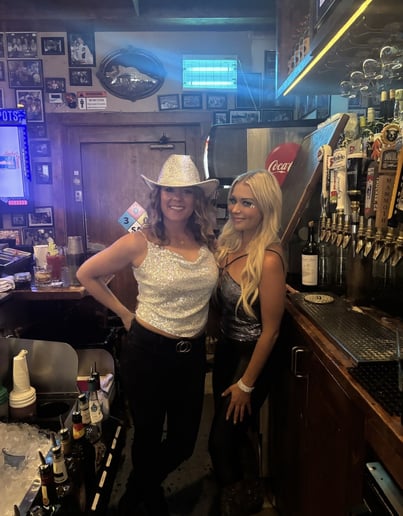 Gallery photo 3 of Experienced Bartender for Private Events