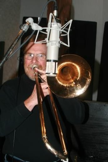 Gallery photo 3 of Experienced bone player with chops!